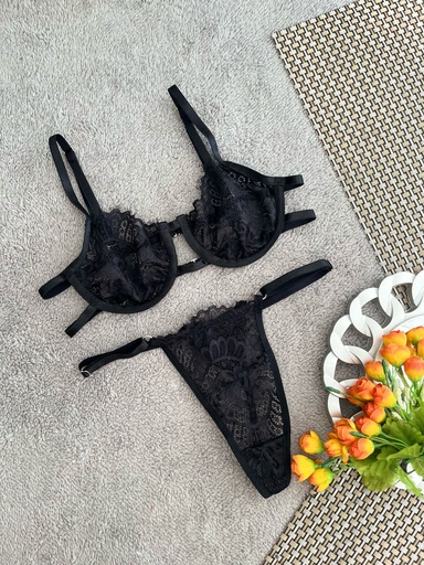 Conjunto básico color negro talla M copa 34-36